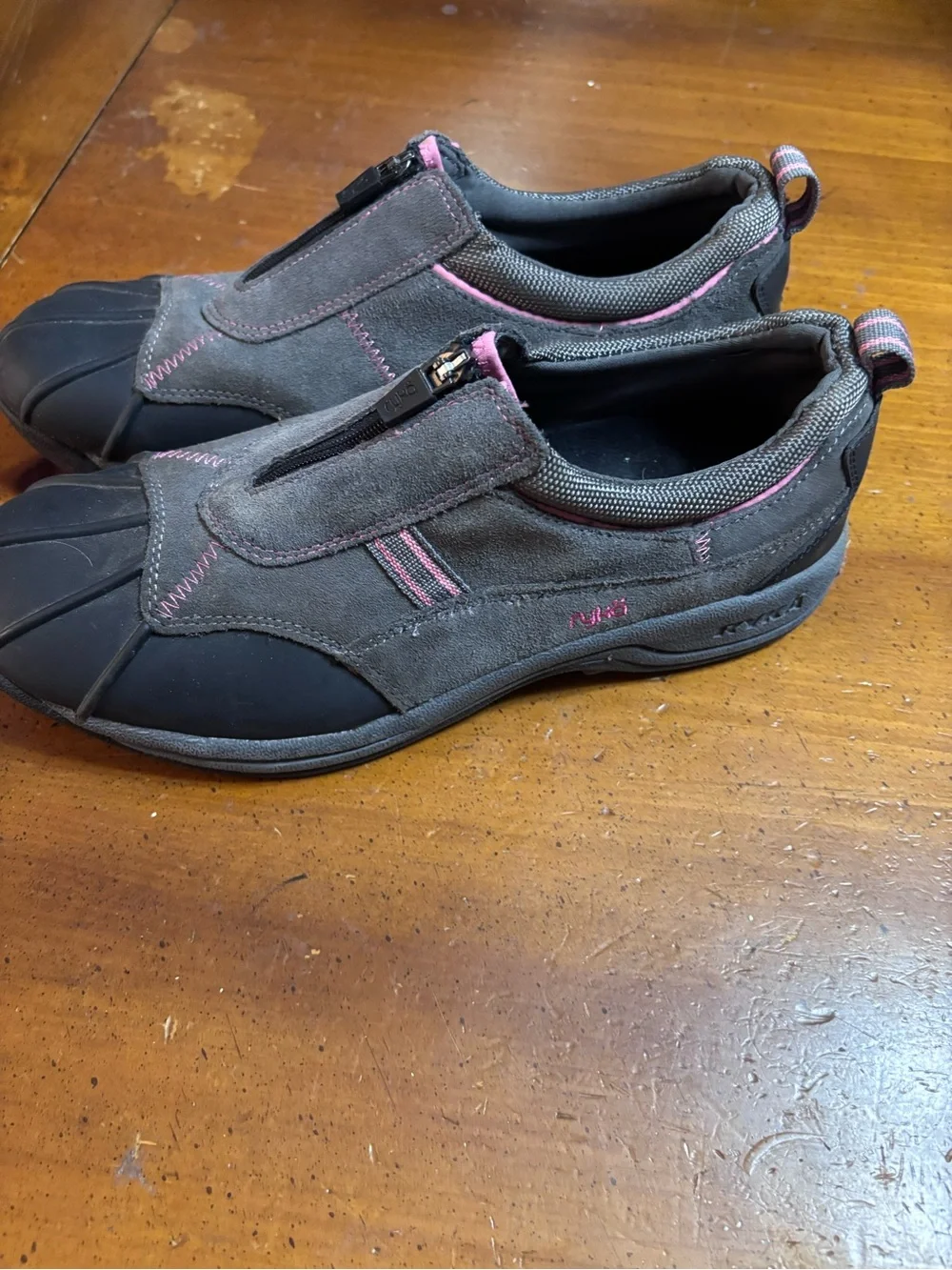 Ryka Women's Grey Slip-On Zipper Athletic Shoes with Pink Stitching 11 Wide
